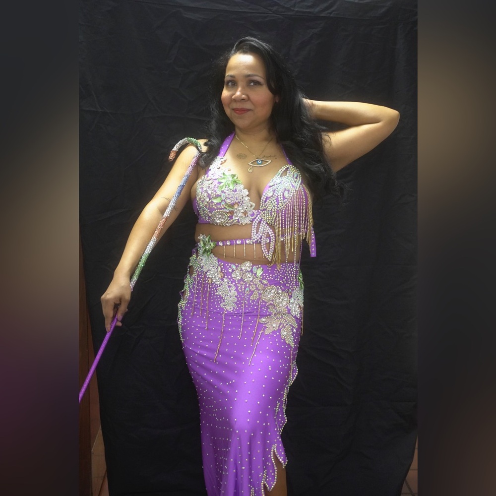 Professional belly dancing costume Authentic Elegant Purple Beaded worn once